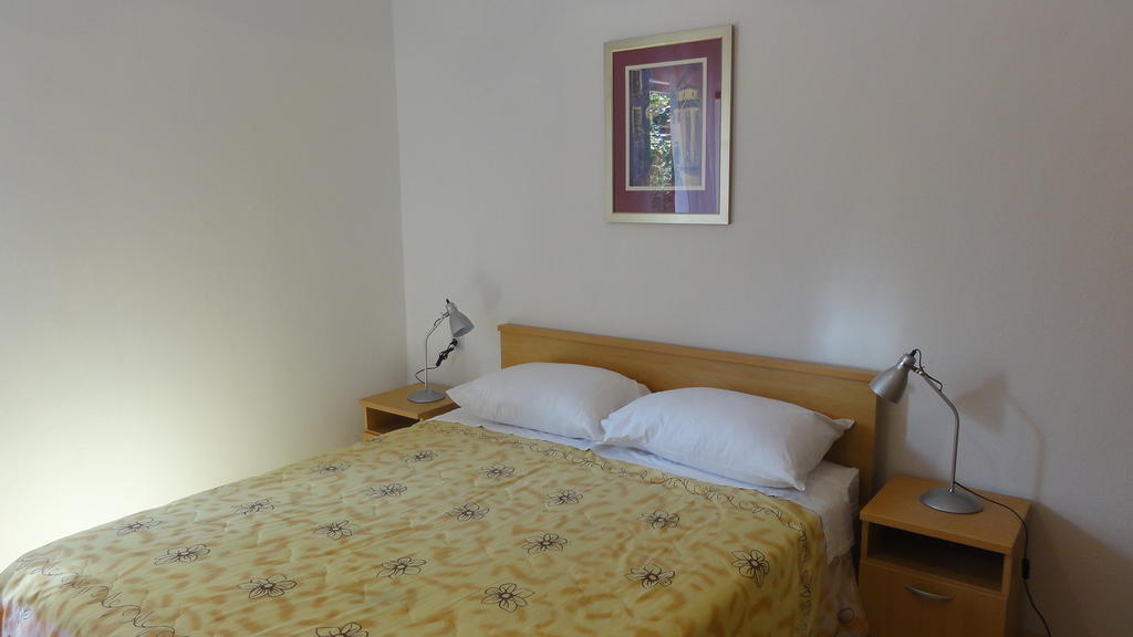 Studio Apartments With Terrace Near Sea - Angela'S Apartments Задар Номер фото